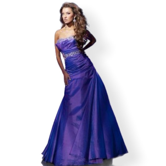 NWT Tony Bowls blue purple ombre beaded formal prom...